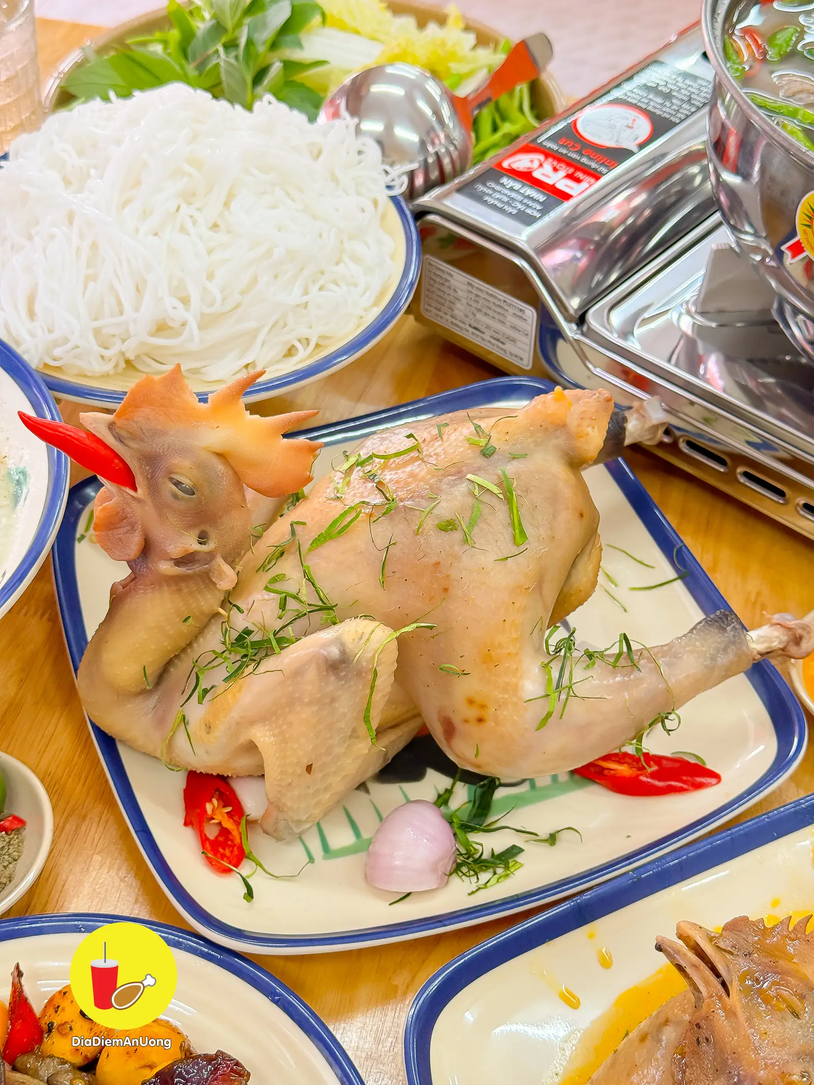 Hình ảnh Gà Tre Hấp Chanh Xả