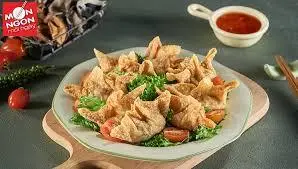 Hình ảnh Cơm hoành thánh chiên