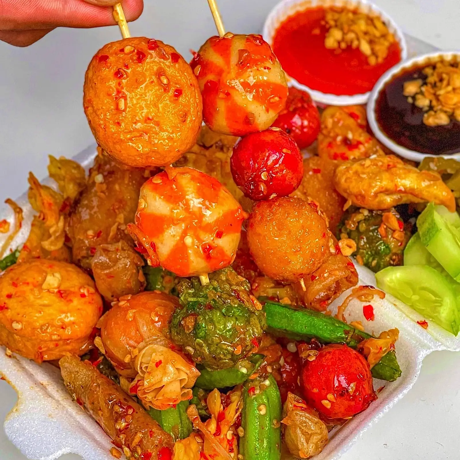 Hình ảnh Combo cá viên chiên sốt mắm tỏi phần - nhỏ ( truyền thống )
