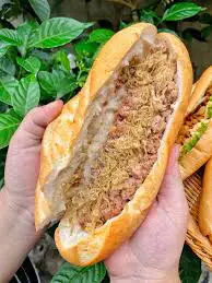 Hình ảnh Bánh Mì Pate Chà Bông
