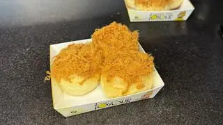 Hình ảnh Bánh mì phô mai ruốc