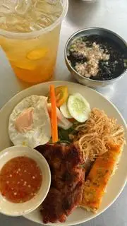 Hình ảnh Combo - Sườn bì chả trứng ốp la , canh rong biển , trà tắc .
