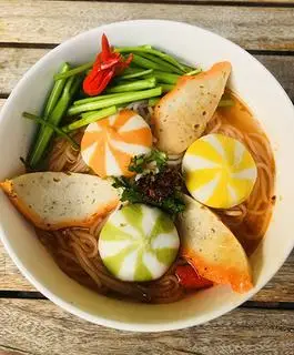 Hình ảnh Bún Thái bánh bao nhân cá - chả cua