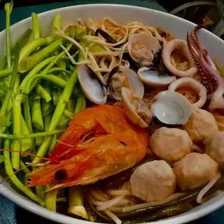 Hình ảnh Combo Bún Thái Hải Sản Thập Cẩm + Nước Ép Chanh 