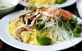 Hình ảnh cơm gà xé + lòng gà