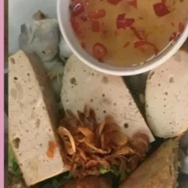 Hình ảnh Bánh cuốn nhân nóng chả