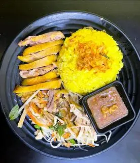 Hình ảnh cơm gà đùi