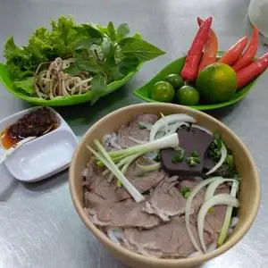 Hình ảnh Bún Bò Huế thịt bò tiết