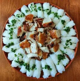Hình ảnh Bánh hỏi heo quay