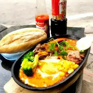 Hình ảnh Bánh Mỳ Chảo Thường