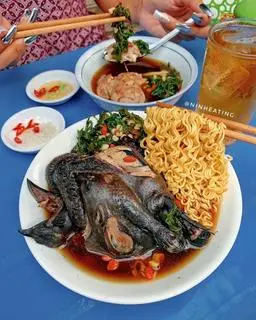Hình ảnh Mì gà ác tần