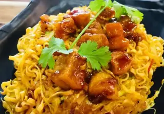 Hình ảnh Mì trộn thập cẩm,,,, trà chanh 