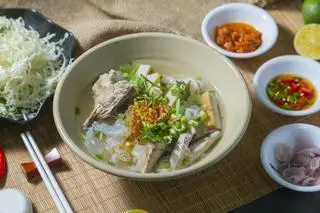 Hình ảnh Bún đặc biệt (chả - cá  dầm- sứa - sườn)