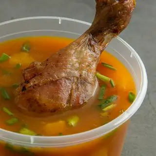 Hình ảnh Cơm cà ri đùi gà
