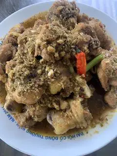 Hình ảnh Cơm gà kho sả ớt cà ri