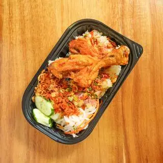 Hình ảnh Cơm Đùi Gà Chiên Nước Mắm (CHỈ CÓ TỪ 8:00 ĐẾN 18:00)