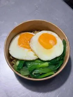 Hình ảnh mì trộn 2 trứng