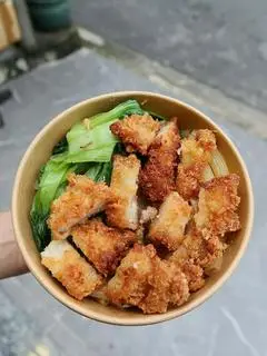 Hình ảnh Nui Xào Thịt Chiên Xù