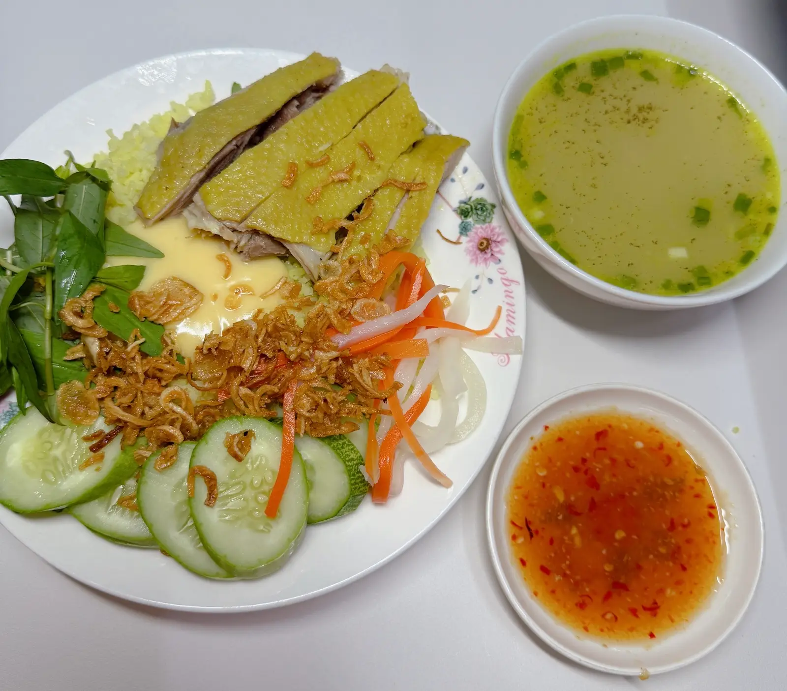 Hình ảnh Cơm Má Đùi Chặt Sốt Bơ