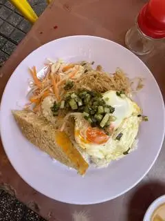 Hình ảnh Cơm Tấm Bì Chả Ốp La