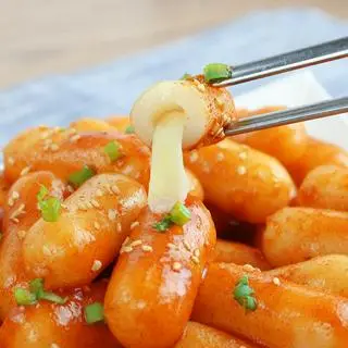 Hình ảnh Tokbokki NHÂN PHÔ MAI - Size Khổng Lồ