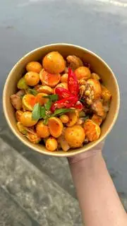 Hình ảnh chân gà sốt thái mix trứng non_ phần nhỏ