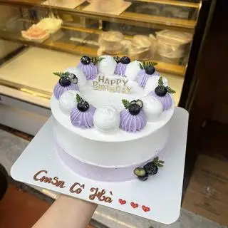 Hình ảnh bánh 16cm chân tím quả việt quất (6-7 người ăn)