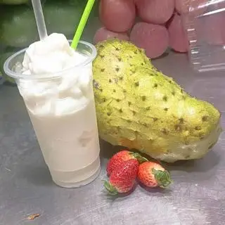 Hình ảnh Sinh tố mãng cầu - dâu