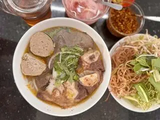 Hình ảnh Sườn + Nạm + Bò Viên