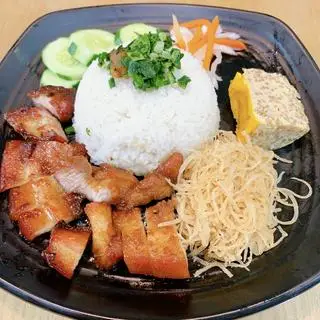 Hình ảnh Cơm tấm Nạc Giòn Bì Chả