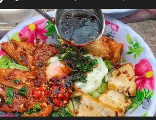 Hình ảnh Bún Nước Tương Thịt Ram Ốp La