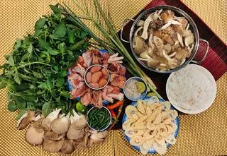 Hình ảnh Lòng gà xào tỏi