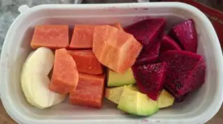 Hình ảnh Trái Cây Mix 6: Đu Đủ Miền Tây + Dưa Hoàng Kim + Thanh Long