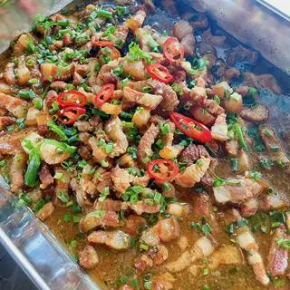 Hình ảnh Cơm thịt kho tiêu