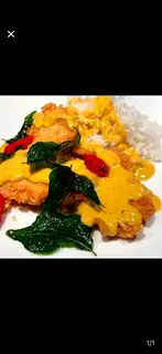Hình ảnh Cơm gà sốt phô mai trứng muối 1 suất