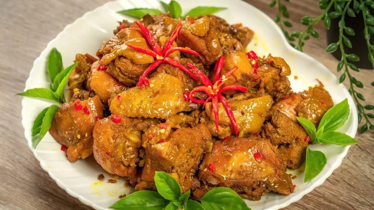 Hình ảnh Cơm Gà Nòi Kho Xả Ớt