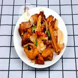 Hình ảnh Gà tươi chiên mắm (một con)