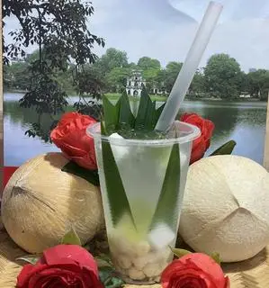Hình ảnh NƯỚC DỪA NON SEN VÀNG CHÂN TRÂU