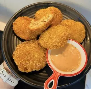 Hình ảnh Bánh gà - 2 cái