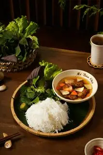 Hình ảnh Bún chả chấm truyền thống