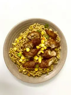 Hình ảnh Mì trộn xiên gà