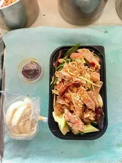 Hình ảnh tré trộn đặt biệt vị nhà Tú Trinh 