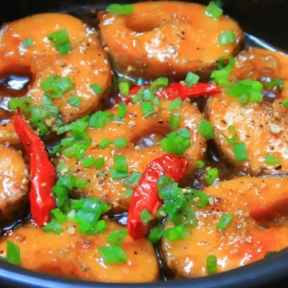 Hình ảnh cơm cá lóc kho tộ