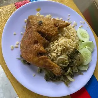 Hình ảnh Cơm Gà Xối Mỡ Đùi Gốc Tư