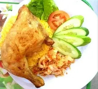 Hình ảnh Cơm Chiên Đùi Gà Lớn