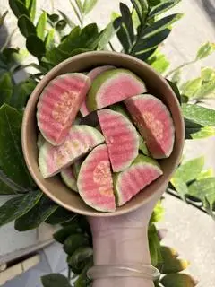 Hình ảnh Ổi Ruột Đỏ 