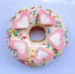 Hình ảnh Donut scl trắng sữa - kẹo dẻo marshmallow
