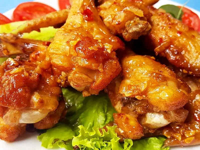Hình ảnh Cơm ức gà chiên nước mắm (má đùi)