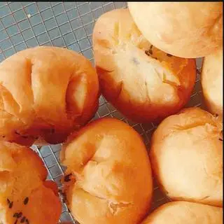 Hình ảnh Bánh bao phô mai trứng chảy