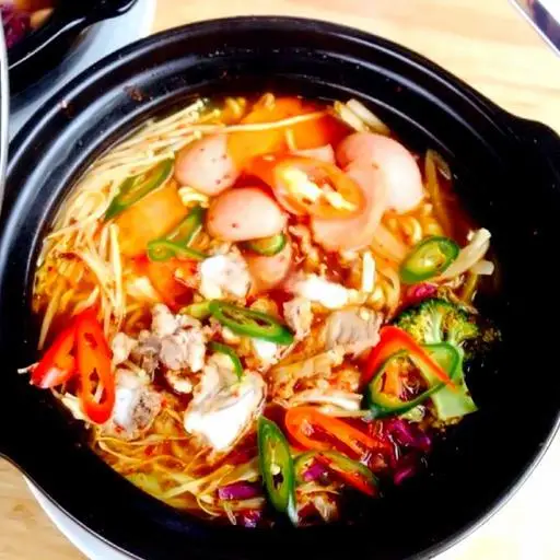 Hình ảnh Mì kim chi sụn